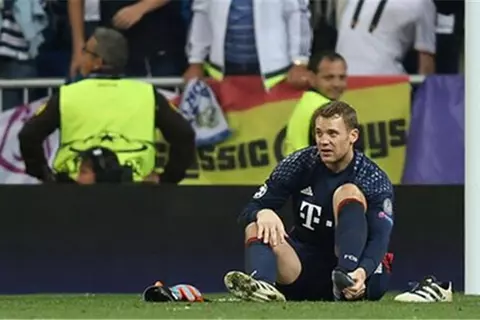 اليوم العالمي للرجل فى الكرة.. بين ثقب قلب نجم الأهلي وإصابة "الأسير" الألماني وهدف بالدموع